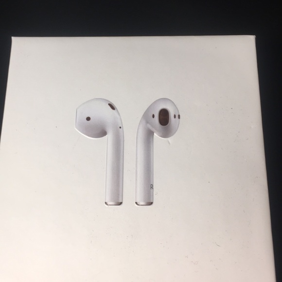 Apple AirPods Gen 1 - Picture 1 of 3